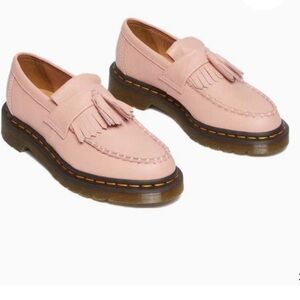 Dr.Martens NIB Women’s Peach/Beige Adrian Virginia Leather Tassel Loafers Size 7